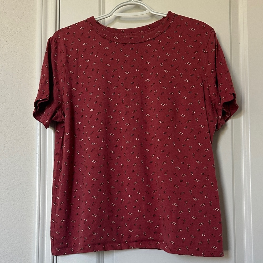 100% Cotton Old Navy Rust Red Floral T-Shirt